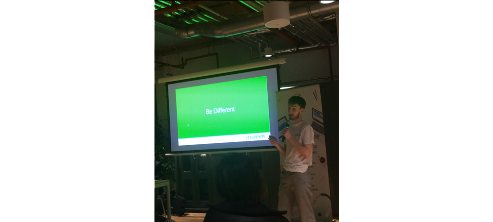 Finn from Mojeek presenting at Minibar's Startup Everything event